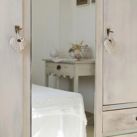 Marie Maison Salinola * Ostuni