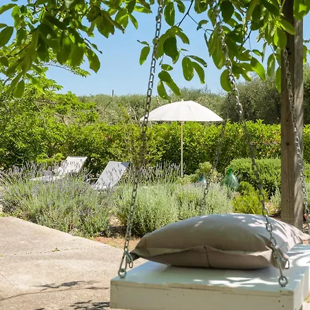 Marie Maison Salinola * Ostuni